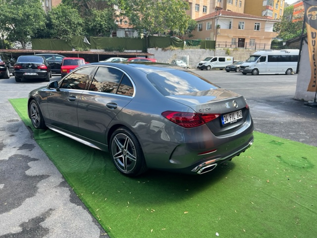 Mercedes / C 200 AMG