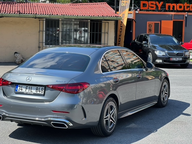 Mercedes / C 200 AMG