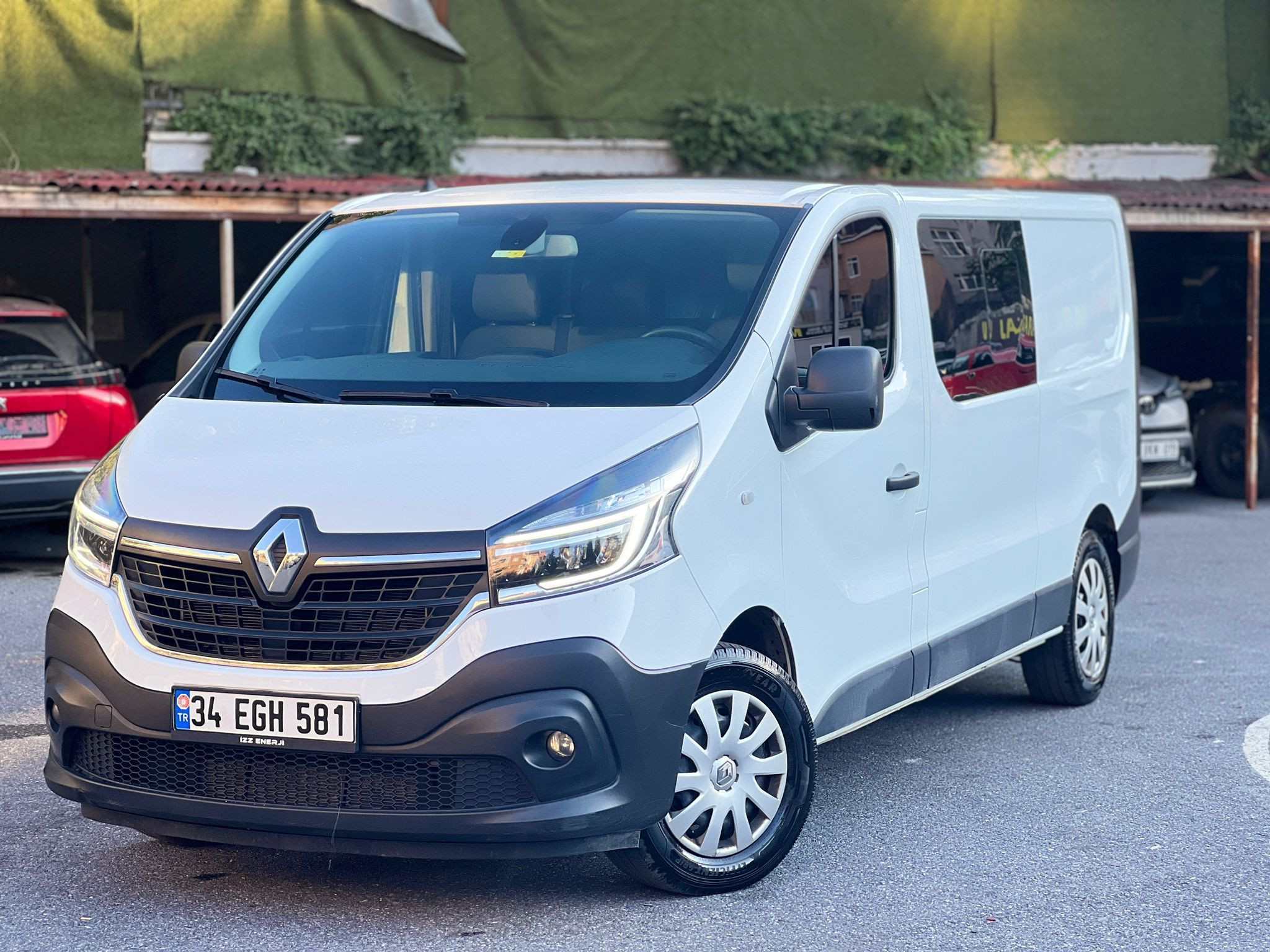 Renault /  2.0 BlueDCi Grand C..