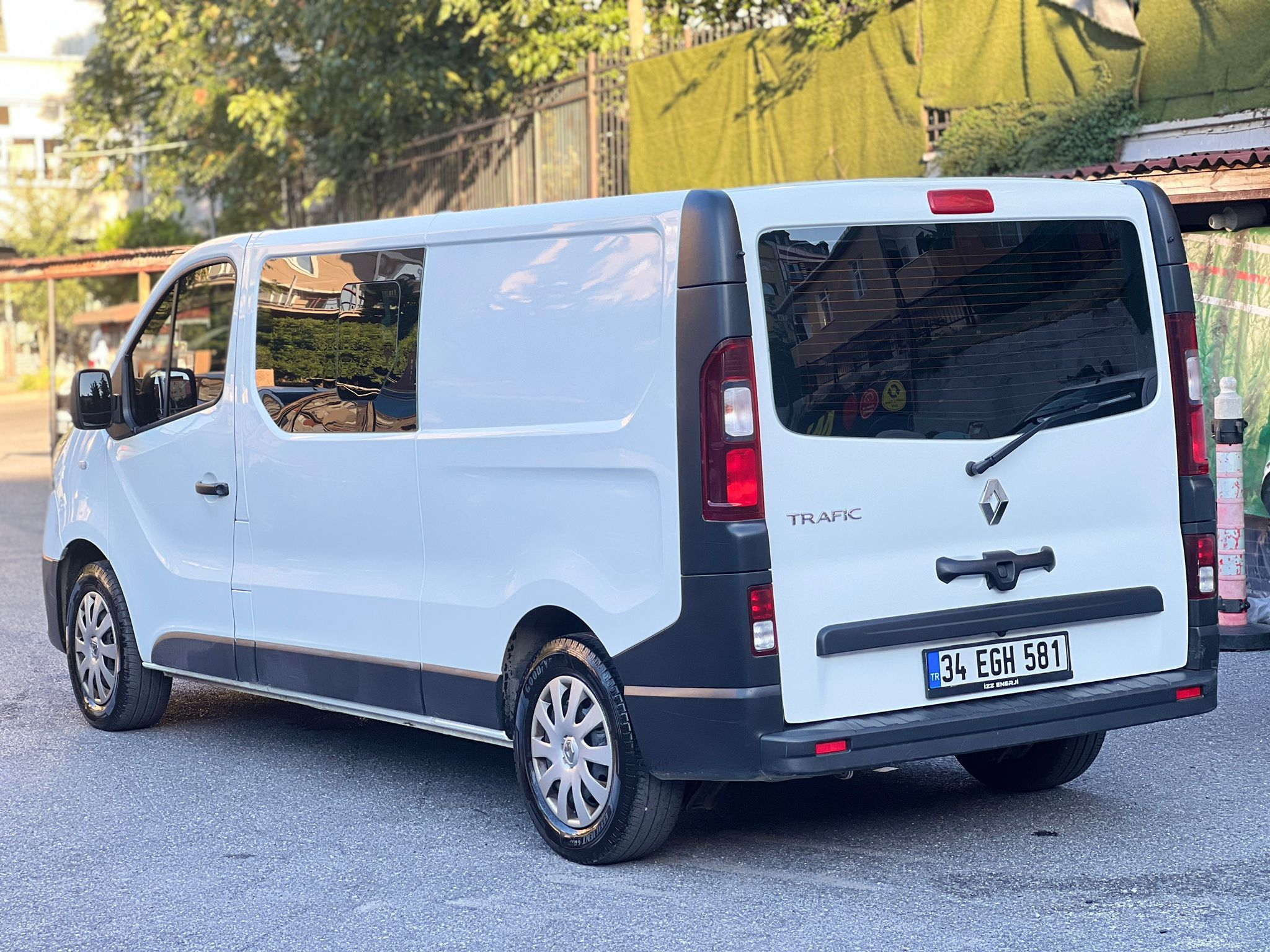 Renault /  2.0 BlueDCi Grand C..